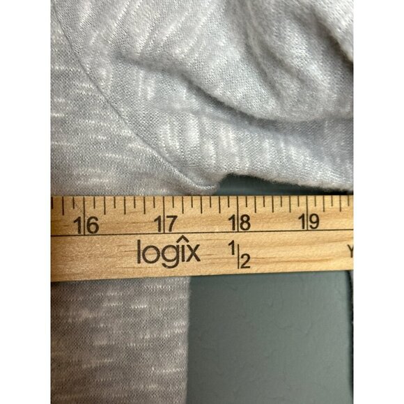 Kaileigh Luciana Women's Medium Back Detail Knit Top V-Neck NWT USA MADE - Picture 5 of 10